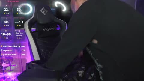 Snapshot of matti_sofia chatting on March 31, 3:12 pm TATIANA AND ROUS online show from March 31, 3:12 pm