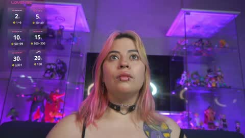 Snapshot of matti_sofia chatting on April 1, 11:00 am TATIANA AND ROUS online show from April 1, 11:00 am