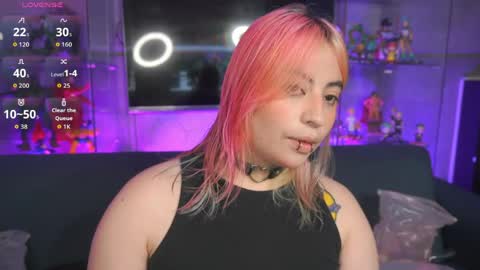 Snapshot of matti_sofia chatting on April 6, 11:00 am TATIANA AND ROUS online show from April 6, 11:00 am