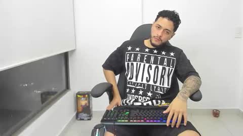 Snapshot of mattia_dupont chatting on March 3, 11:43 pm Mattias online show from March 3, 11:43 pm