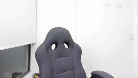 Snapshot of mattia_dupont chatting on March 6, 1:24 am Mattias online show from March 6, 1:24 am