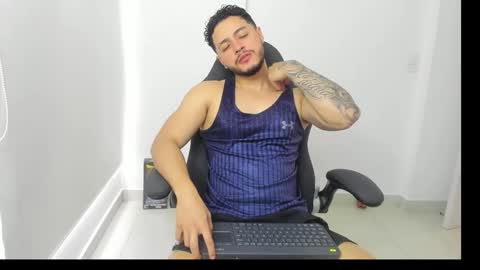 Snapshot of mattia_dupont chatting on March 18, 9:40 pm Mattias online show from March 18, 9:40 pm