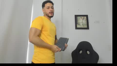 Snapshot of mattia_dupont chatting on March 21, 10:24 pm Mattias online show from March 21, 10:24 pm