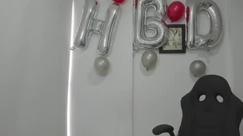 Snapshot of mattia_dupont chatting on March 27, 9:47 pm Mattias online show from March 27, 9:47 pm