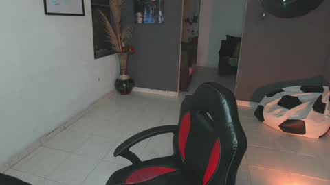 Snapshot of mattias_dantee chatting on January 30, 2:49 am mattias online show from January 30, 2:49 am