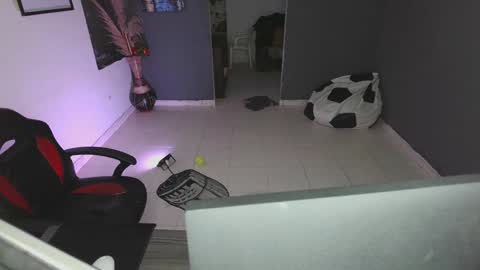 Snapshot of mattias_dantee chatting on January 30, 5:52 am mattias online show from January 30, 5:52 am