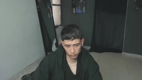 Snapshot of mattias_dantee chatting on February 11, 5:40 pm mattias online show from February 11, 5:40 pm