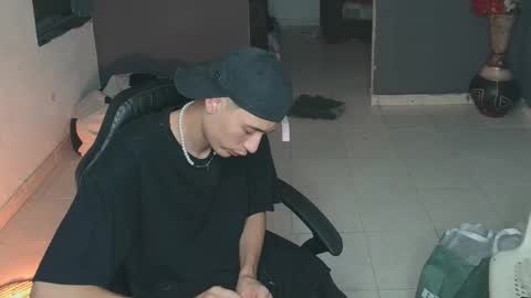 Snapshot of mattias_dantee chatting on February 18, 11:08 pm mattias online show from February 18, 11:08 pm