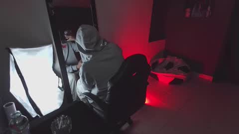 Snapshot of mattias_dantee chatting on February 23, 11:47 pm mattias online show from February 23, 11:47 pm