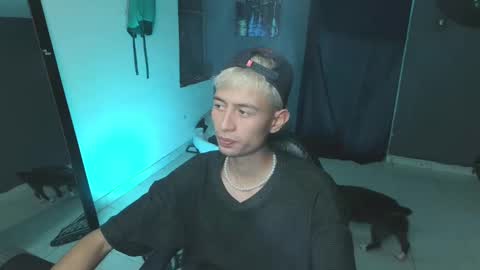 Snapshot of mattias_dantee chatting on March 8, 2:34 am mattias online show from March 8, 2:34 am