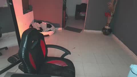 Snapshot of mattias_dantee chatting on March 10, 4:07 am mattias online show from March 10, 4:07 am