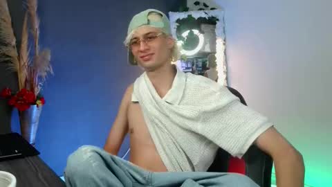 Snapshot of mattias_dantee chatting on September 19, 4:36 am mattias online show from September 19, 4:36 am