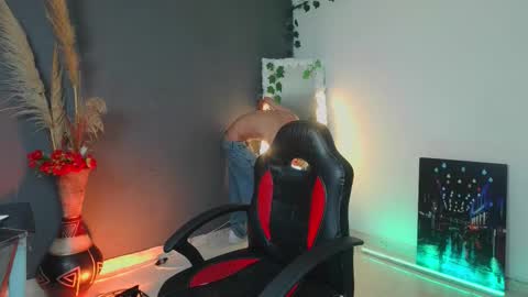 Snapshot of mattias_dantee chatting on September 24, 12:03 am mattias online show from September 24, 12:03 am