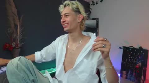 Snapshot of mattias_dantee chatting on November 7, 11:05 pm mattias online show from November 7, 11:05 pm