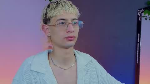 Snapshot of mattias_dantee chatting on December 4, 4:11 am mattias online show from December 4, 4:11 am