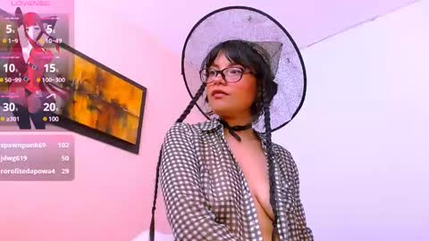 mattilda_18 online show from March 7, 9:18 am