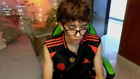 matty_spark online show from May 10, 1:27 pm