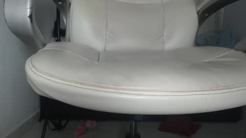 mature_2025 online show from March 1, 8:23 am