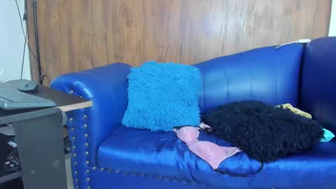 Snapshot of mature_beautiful chatting on February 21, 3:32 pm Lucy online show from February 21, 3:32 pm