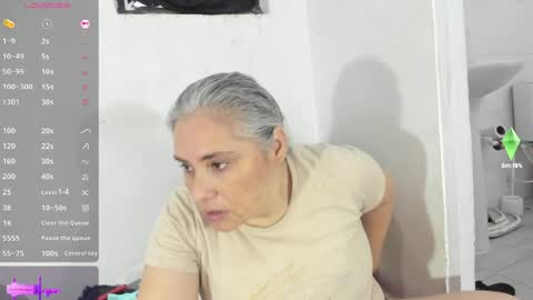 danna mature online show from May 15, 12:12 pm