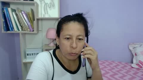 Snapshot of mature_martina_ chatting on November 6, 10:43 pm Martina online show from November 6, 10:43 pm