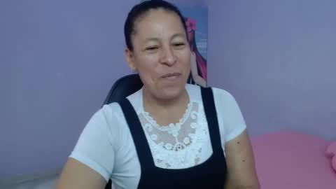 Snapshot of mature_martina_ chatting on November 27, 7:05 pm Martina online show from November 27, 7:05 pm