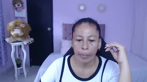 Snapshot of mature_martina_ chatting on March 18, 8:12 pm Martina online show from March 18, 8:12 pm