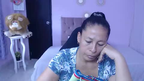 Snapshot of mature_martina_ chatting on March 19, 7:40 pm Martina online show from March 19, 7:40 pm