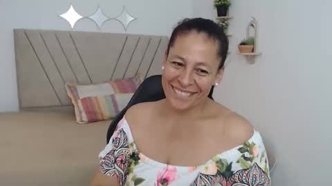 Snapshot of mature_martina_ chatting on March 28, 8:30 pm Martina online show from March 28, 8:30 pm