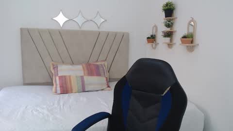 Snapshot of mature_martina_ chatting on March 31, 9:15 pm Martina online show from March 31, 9:15 pm