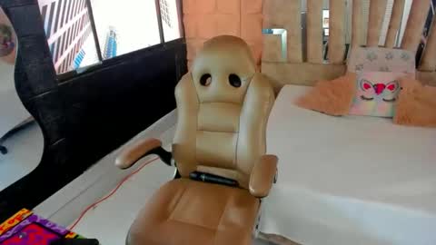 Snapshot of mature_tenderxx chatting on March 26, 9:09 pm Sexy Hot Mature Sophy online show from March 26, 9:09 pm