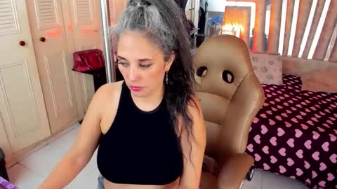 Snapshot of mature_tenderxx chatting on May 8, 7:19 pm Sexy Hot Mature Sophy online show from May 8, 7:19 pm