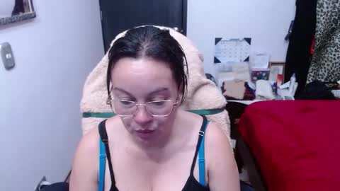 Snapshot of mature_wolf chatting on November 19, 9:48 pm Sonia online show from November 19, 9:48 pm