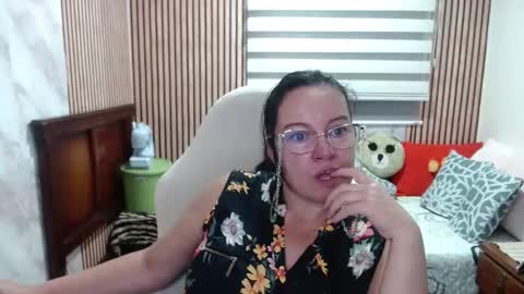 Sonia online show from May 4, 10:17 pm