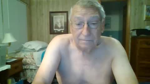 Snapshot of maturecouple1954 chatting on September 18, 10:28 am SXECPL55 at G mail Dot Com online show from September 18, 10:28 am