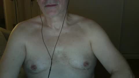 Snapshot of maturehotman chatting on February 26, 7:38 pm maturehotman online show from February 26, 7:38 pm