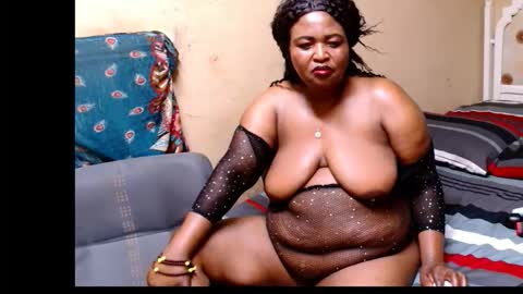 Snapshot of maturenesh chatting on February 6, 7:12 am maturenesh online show from February 6, 7:12 am