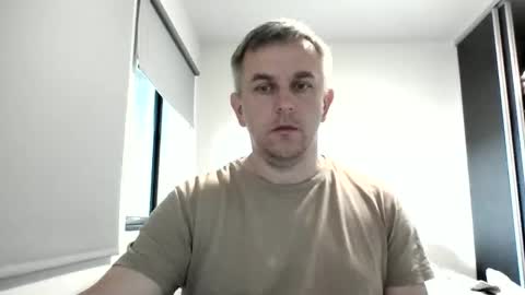 matureontheedge online show from May 11, 5:57 am