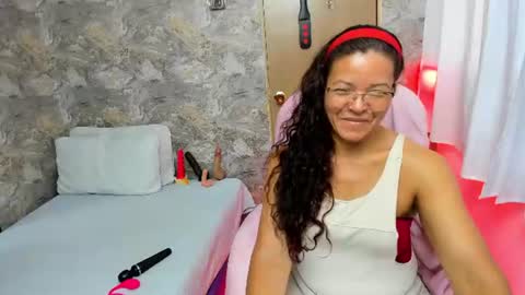 Snapshot of maturepure_ chatting on June 19, 5:50 pm maturepure_ online show from June 19, 5:50 pm