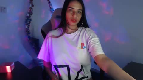 Mau and Lauren online show from January 14, 3:01 am