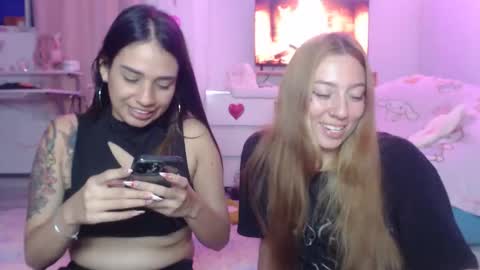 Snapshot of mauhype chatting on February 26, 3:16 am Mau and Lauren online show from February 26, 3:16 am