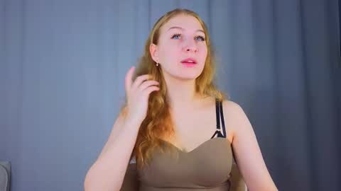 Snapshot of maureencoombs chatting on October 8, 4:21 am maureencoombs online show from October 8, 4:21 am