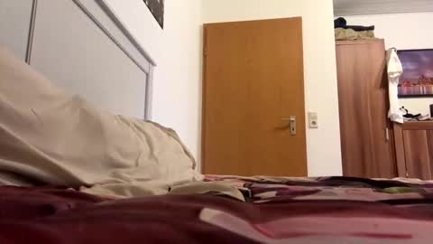 mauzi19965 online show from March 15, 9:26 am