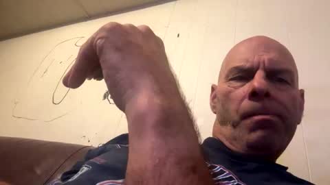 Snapshot of maverick7000 chatting on December 21, 9:27 am maverick7000 online show from December 21, 9:27 am