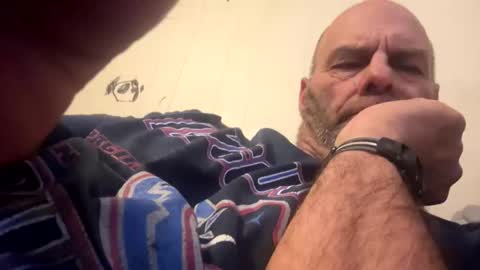 Snapshot of maverick7000 chatting on January 12, 6:35 pm maverick7000 online show from January 12, 6:35 pm