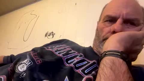 Snapshot of maverick7000 chatting on February 18, 11:17 am maverick7000 online show from February 18, 11:17 am