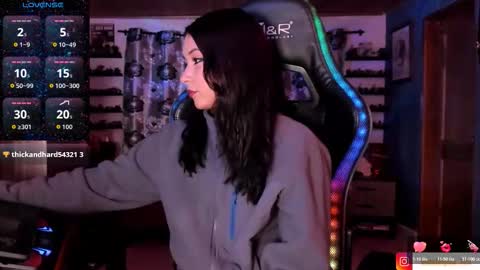 Hilary online show from December 2, 9:43 pm