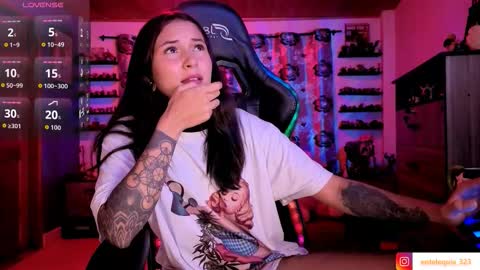 Hilary online show from February 4, 11:31 pm