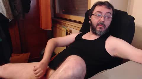 Snapshot of max818k chatting on October 14, 7:20 am Max online show from October 14, 7:20 am