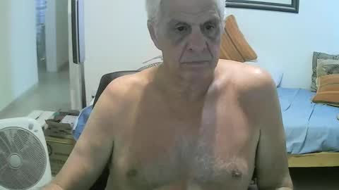 Snapshot of max_2017 chatting on January 26, 7:41 pm max_2017 online show from January 26, 7:41 pm